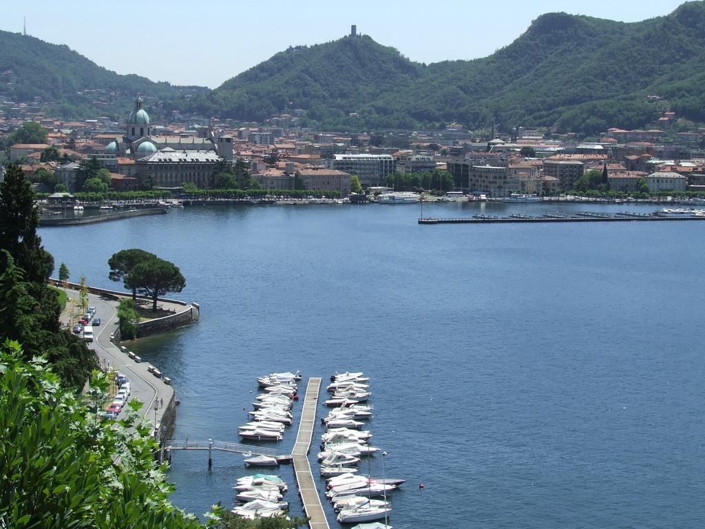 Victoria Hotels Carso Camnago Volta Exterior foto