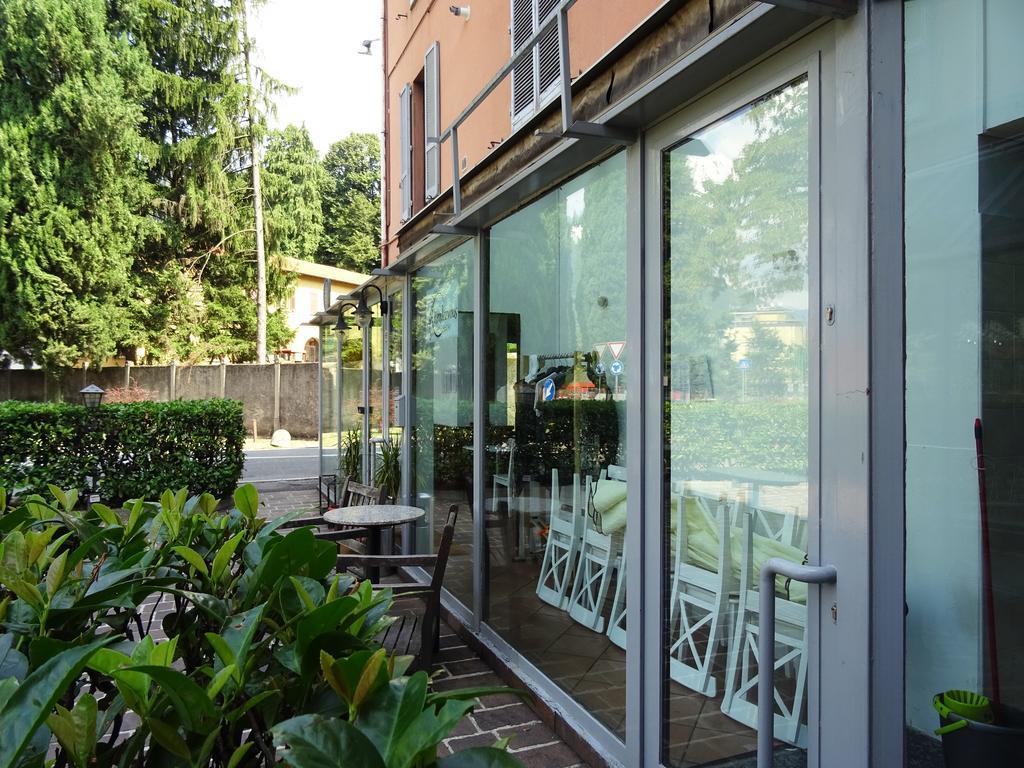 Victoria Hotels Carso Camnago Volta Exterior foto